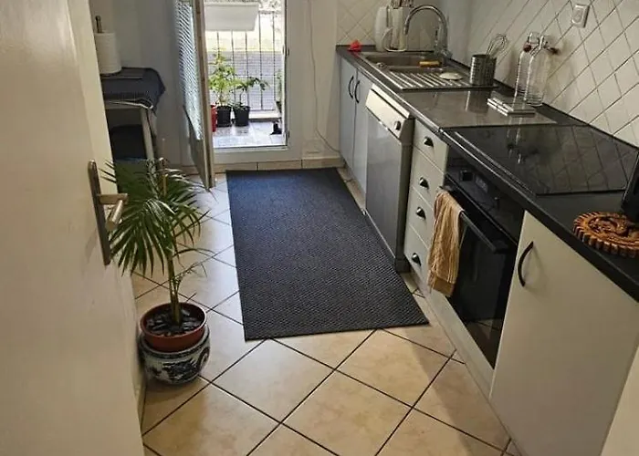 Your Comfy In Juan-les-pins & Parking