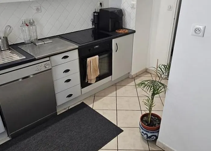 Your Comfy In Juan-les-pins & Parking Antibes